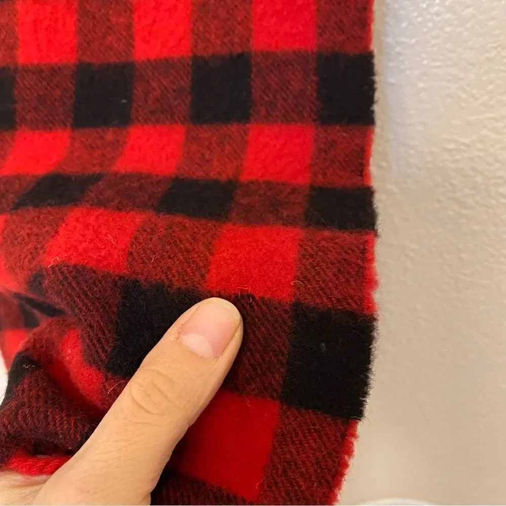 Fredrick and Nelson red buffalo plaid 100% wool made in Italy unisex scarf 11x54